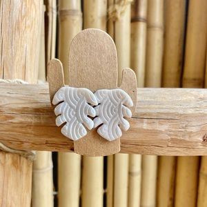 Handmade Pearlwhite Polymerclay Earrings